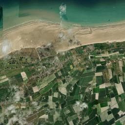 Vue aérienne des environs de Camping Les Argousiers ★★