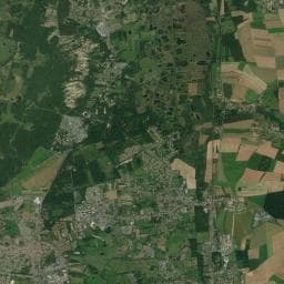 Vue aérienne des environs de Aire de camping-car à Verton (3)