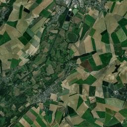 Vue aérienne des environs de Aire naturelle de Camping de Ribemont
