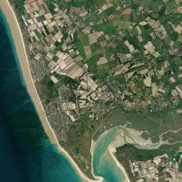 Vue aérienne des environs de Aire de camping-car de Saint-Germain-sur-Ay Plage