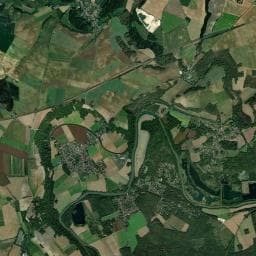 Vue aérienne des environs de Le Village parisien