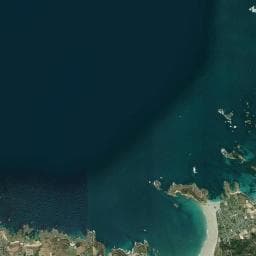 Vue aérienne des environs de Camping municipal le Poulennou