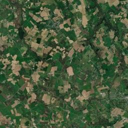 Vue aérienne des environs de Aire de camping-car à Saint-Sauveur (2)