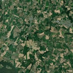 Vue aérienne des environs de Camping de Pontmain