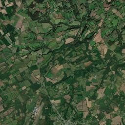 Vue aérienne des environs de Aire de camping-car de la gare de Guiscriff