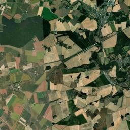 Vue aérienne des environs de Aire de camping-car à Arrou