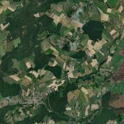 Vue aérienne des environs de Camping les pins