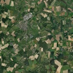 Vue aérienne des environs de Les Tipis du Bonheur de Vivre