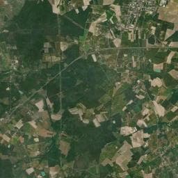 Vue aérienne des environs de Camping municipal du Donjon