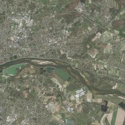 Vue aérienne des environs de Aire de camping-car à Saint-Denis-en-Val