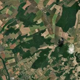 Vue aérienne des environs de Aire de camping-car à Tonnerre