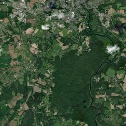 Vue aérienne des environs de Base Scouts et Guides de Coatroual