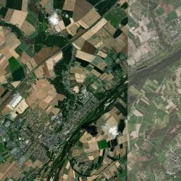 Vue aérienne des environs de Aire de camping-car à Baule