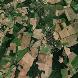 Vue aérienne des environs de L'aire de camping car Laignes