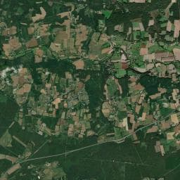 Vue aérienne des environs de Camping municipal de Saint-Guyomard