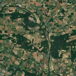 Vue aérienne des environs de Camping municipal du Halage