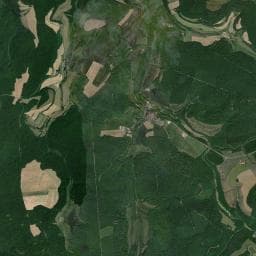 Vue aérienne des environs de Camping Auberive