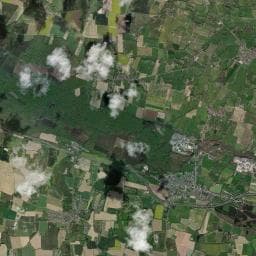 Vue aérienne des environs de Aire de la forêt de Combrée