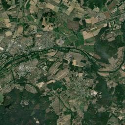 Vue aérienne des environs de Aire de Services et de stationnement camping-cars de Durtal (Centre-Bourg)