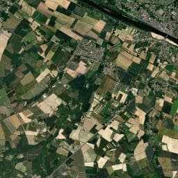Vue aérienne des environs de Aire de services pour camping car privée - Camping touristique de Gien