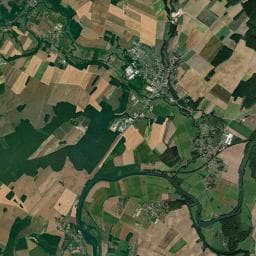 Vue aérienne des environs de Camping La Plage à Autet