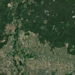 Vue aérienne des environs de Aire de stationnement de Camping-Cars de Benais