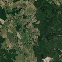 Vue aérienne des environs de Camping sur Yonne
