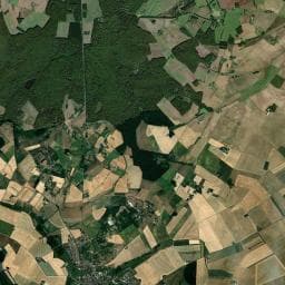 Vue aérienne des environs de Camping Municipal de Levroux