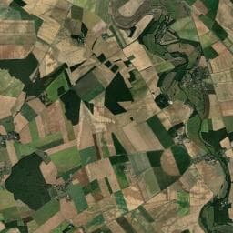 Vue aérienne des environs de Aire de Camping-Car France Passion chez Escar'Bio du Berry