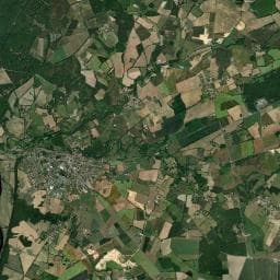 Vue aérienne des environs de Aire de camping-car Lussac-les-Châteaux