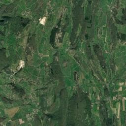 Vue aérienne des environs de Camping à la Ferme de l'Âne Eria