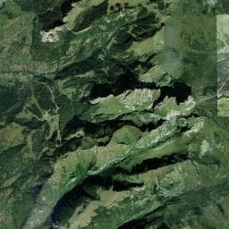 Vue aérienne des environs de Refuge de Bise