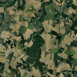 Vue aérienne des environs de Aire de Stationnement de Camping-Car de Couhé
