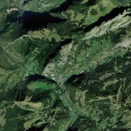 Vue aérienne des environs de Aire de camping-car à Abondance (2)