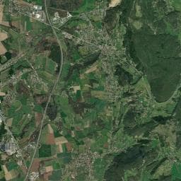 Vue aérienne des environs de Camping municipal de Journans