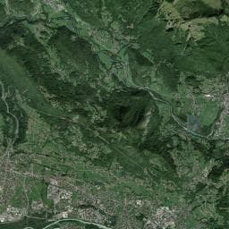 Vue aérienne des environs de Aire de camping-car à Marnaz