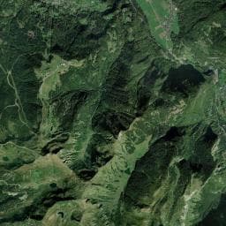 Vue aérienne des environs de Bivouac à Magland
