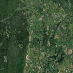 Vue aérienne des environs de Aire de camping-car à Champagne-en-Valromey