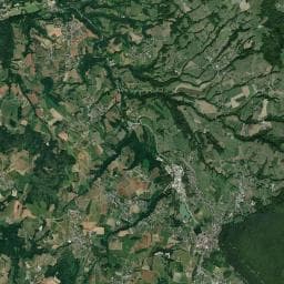 Vue aérienne des environs de Aire de Camping-Cars La-Balme de-Sillingy