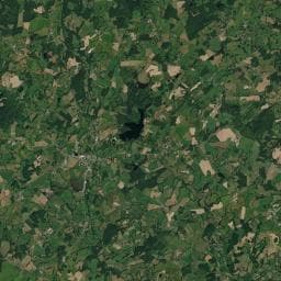 Vue aérienne des environs de Camping du château de la Mothe : accueil des campings-car