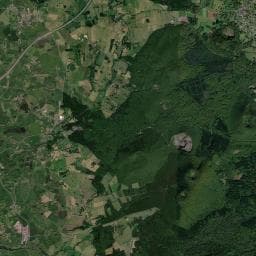 Vue aérienne des environs de Aire de camping-car à Manzat (2)
