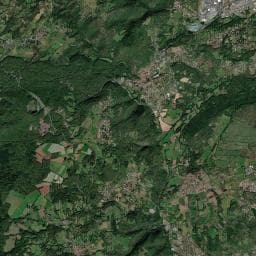 Vue aérienne des environs de Volvic, Pierre et Sources