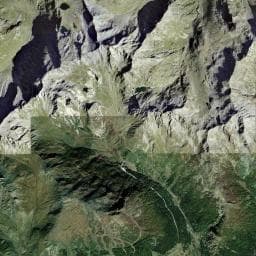 Vue aérienne des environs de Hospice du Grand-St-Bernard