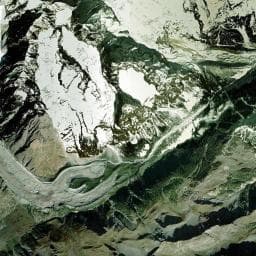 Vue aérienne des environs de Bivouac Lorenzo Borelli-Carlo Pivano