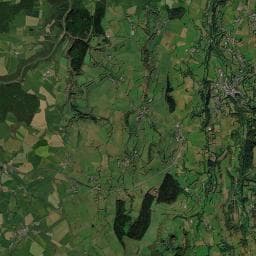 Vue aérienne des environs de Aire de camping-car à Laqueuille (2)