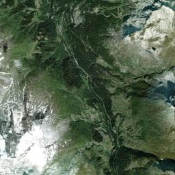 Vue aérienne des environs de Refuge du Monal