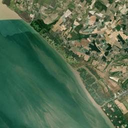 Vue aérienne des environs de Parking sur le Port