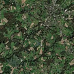 Vue aérienne des environs de Aire de camping-car à Saint-Éloy-les-Tuileries (2)