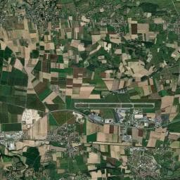 Vue aérienne des environs de Aire de camping-car à Saint-Étienne-de-Saint-Geoirs