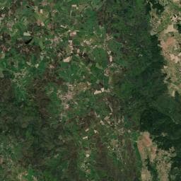 Vue aérienne des environs de Aire de camping-car à Tiranges